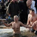 крещенские купание с сиськами в проруби